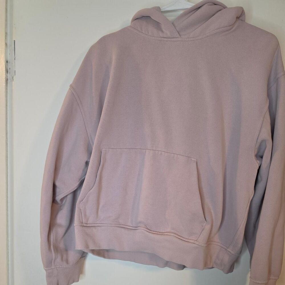 Lululemon Women's Pink and Purple Hoodie